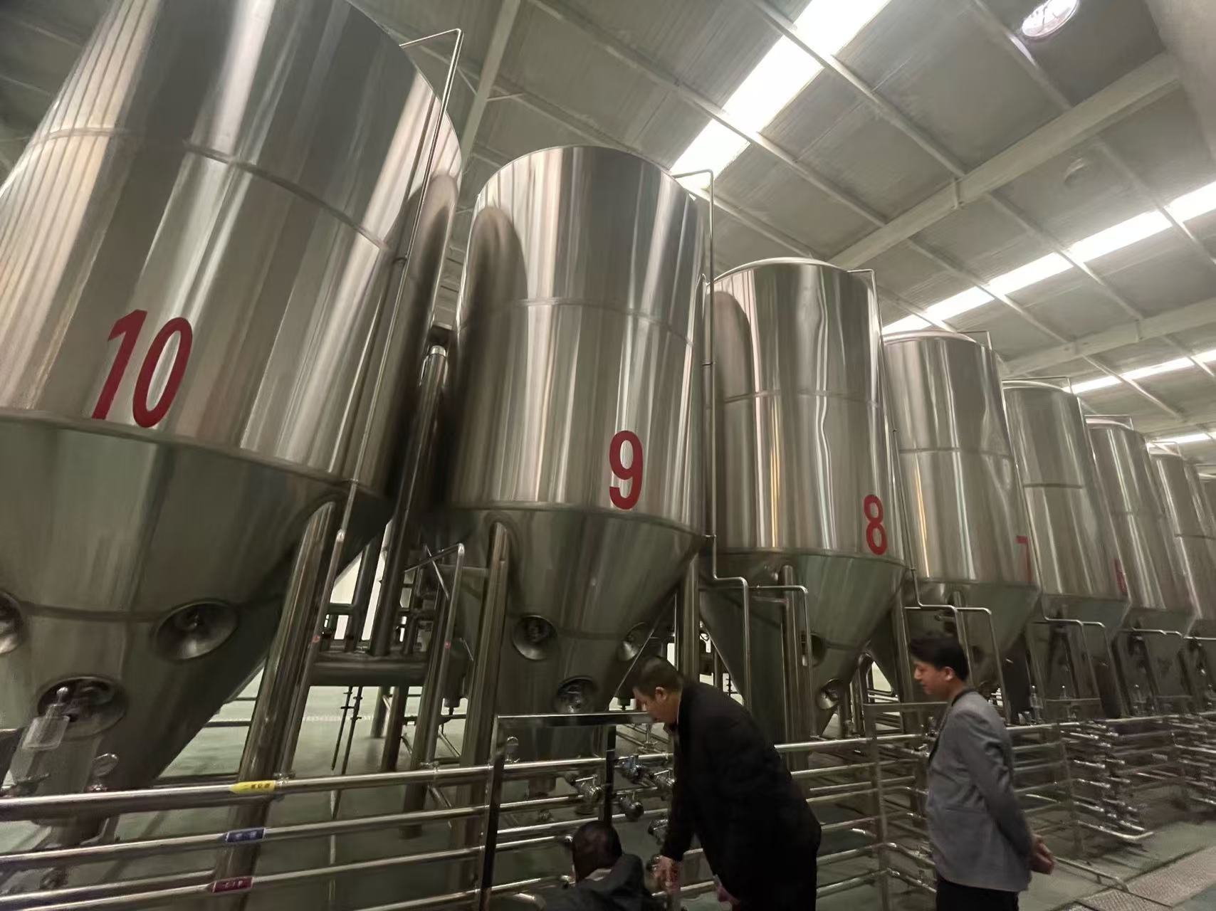 矿区精酿啤酒设备厂—平面布置、设备设计、制造、调试、培训等一条龙服务